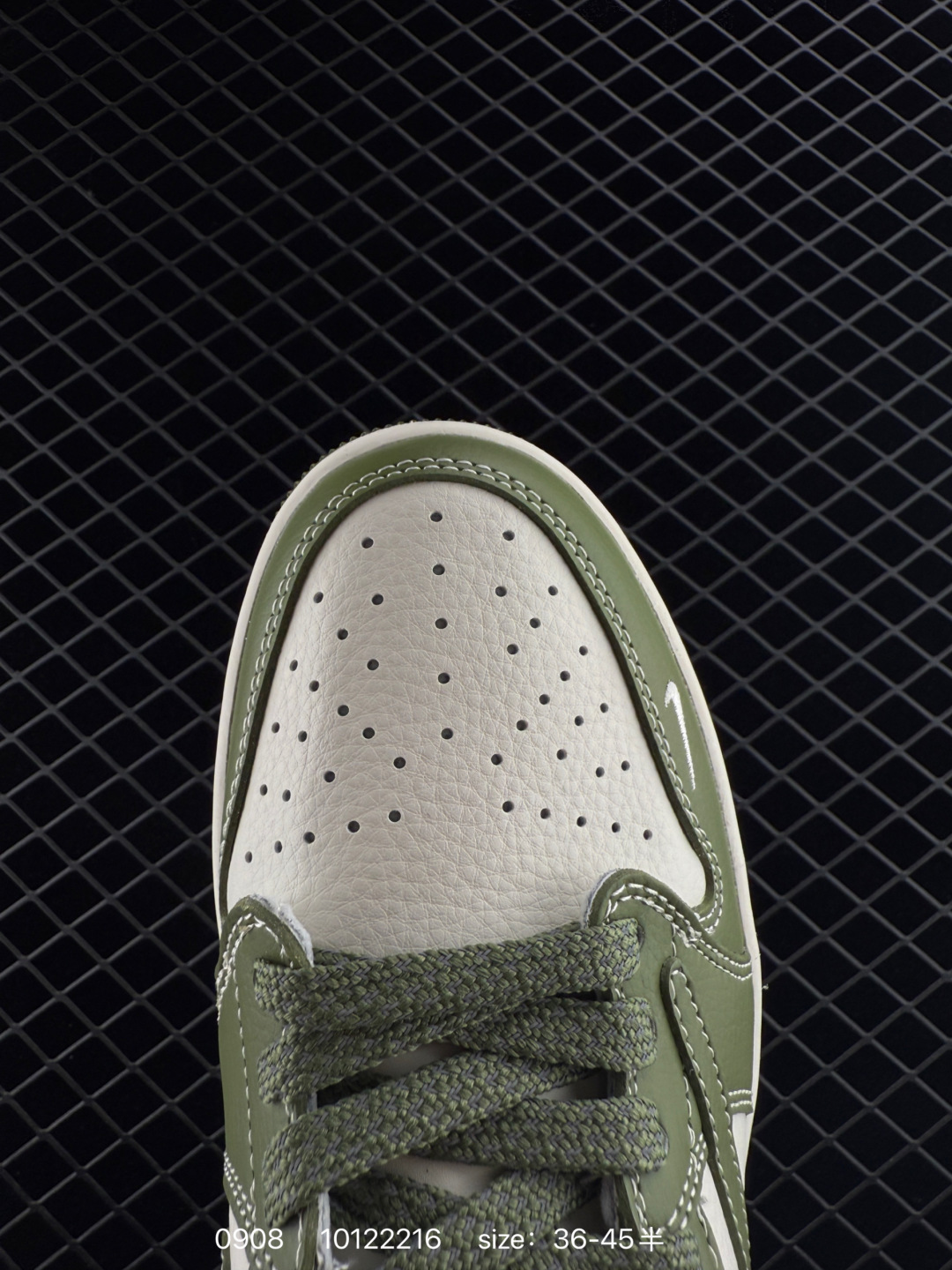 Travis Scott x Air Jordan 1 ” Reverse Mocha “